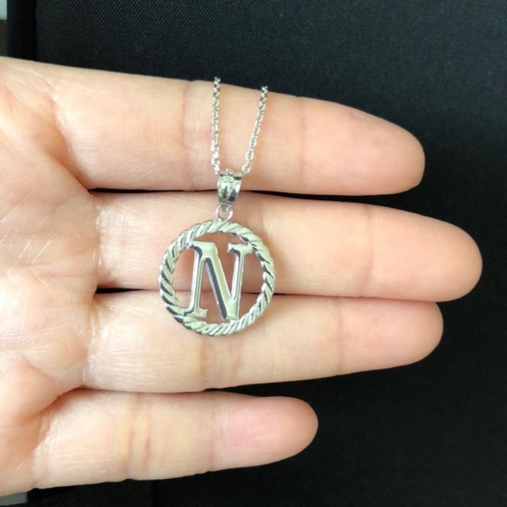 Sterling Silver Initial C Rope Circle Pendant - image 3